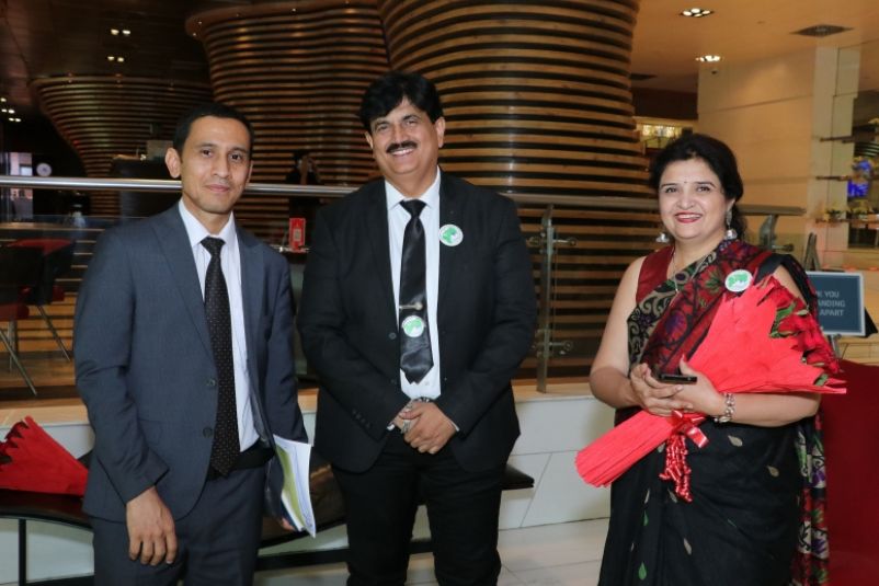 Award presentation during the India-Uzbekistan Business and Culture Council event